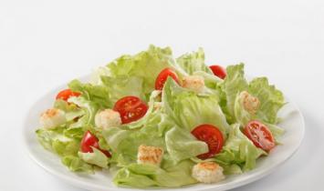 Caesar salad with chicken - a simple classic recipe with croutons